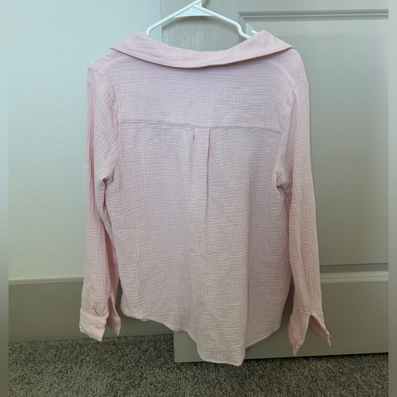 Pale pink pocketed button down with roll up sleeves - Picture 2 of 2